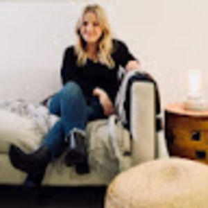 Meet your Posher, Elise